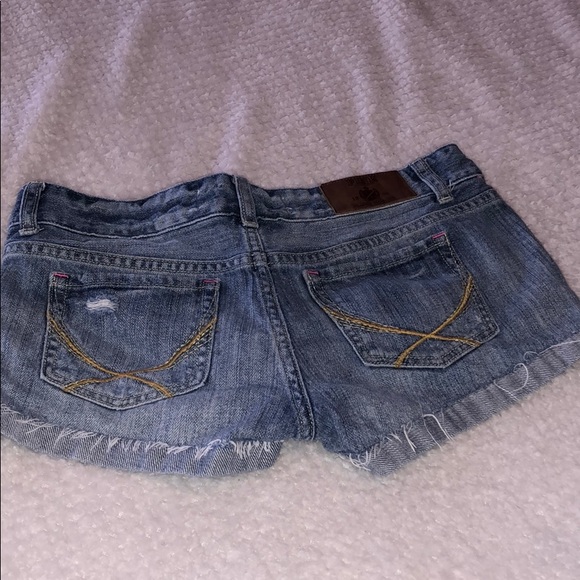 Shorts - Picture 2 of 4